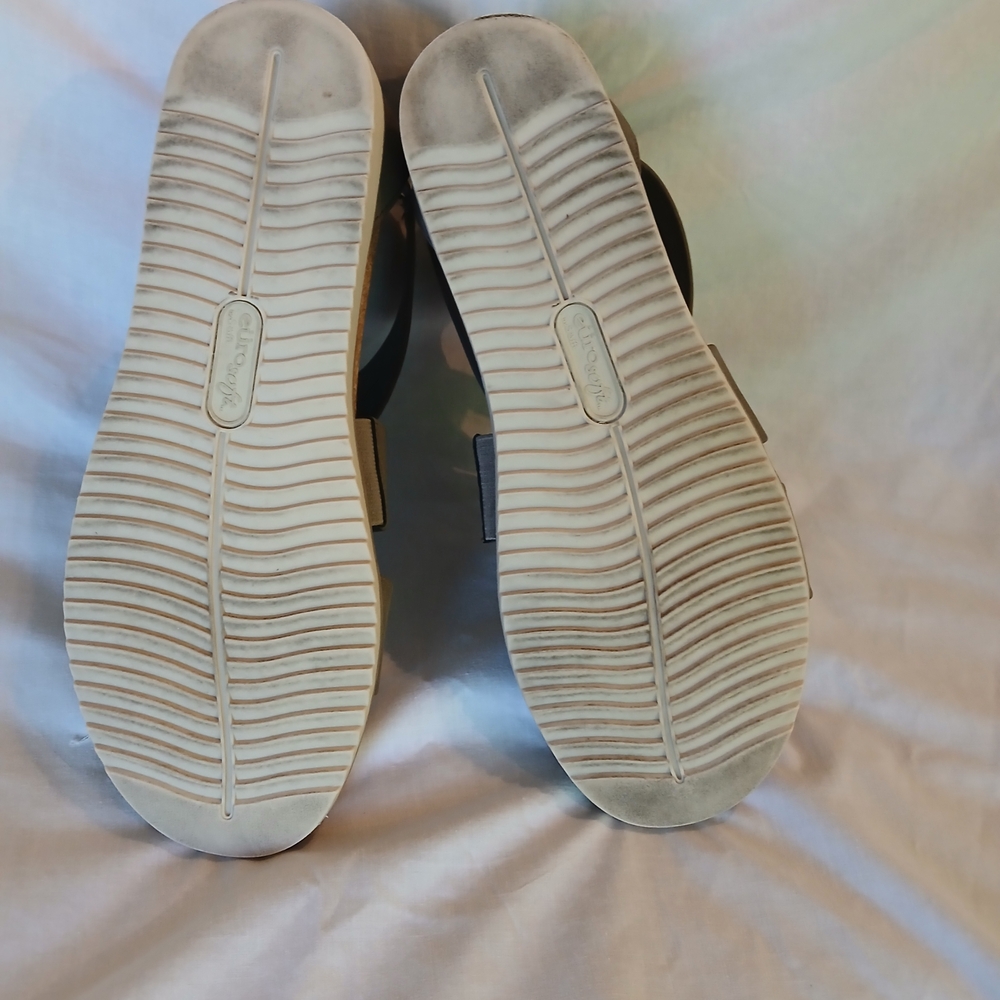 Eurosoft by Sofft Women's Brown Sandals - Picture 5 of 6